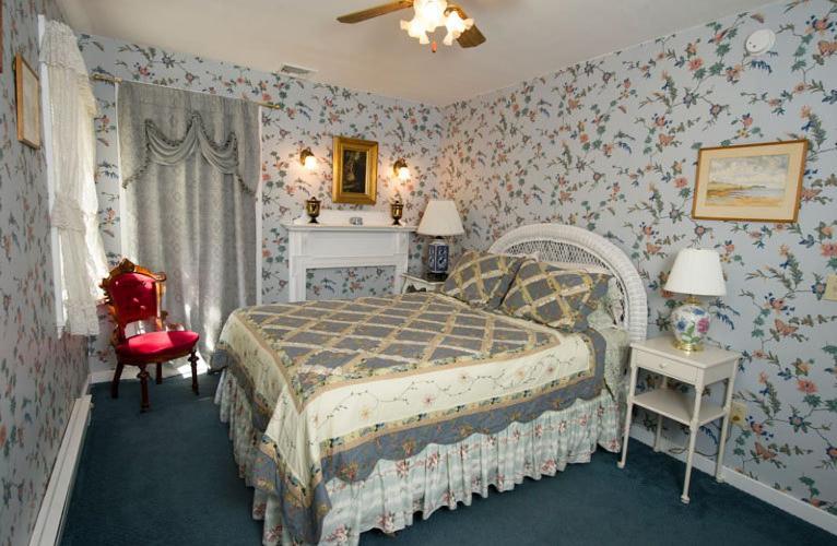 Anne'S White Columns Inn Бар-Гарбор Номер фото