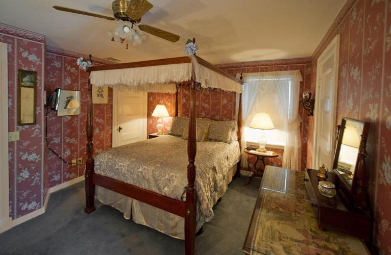 Anne'S White Columns Inn Бар-Гарбор Номер фото